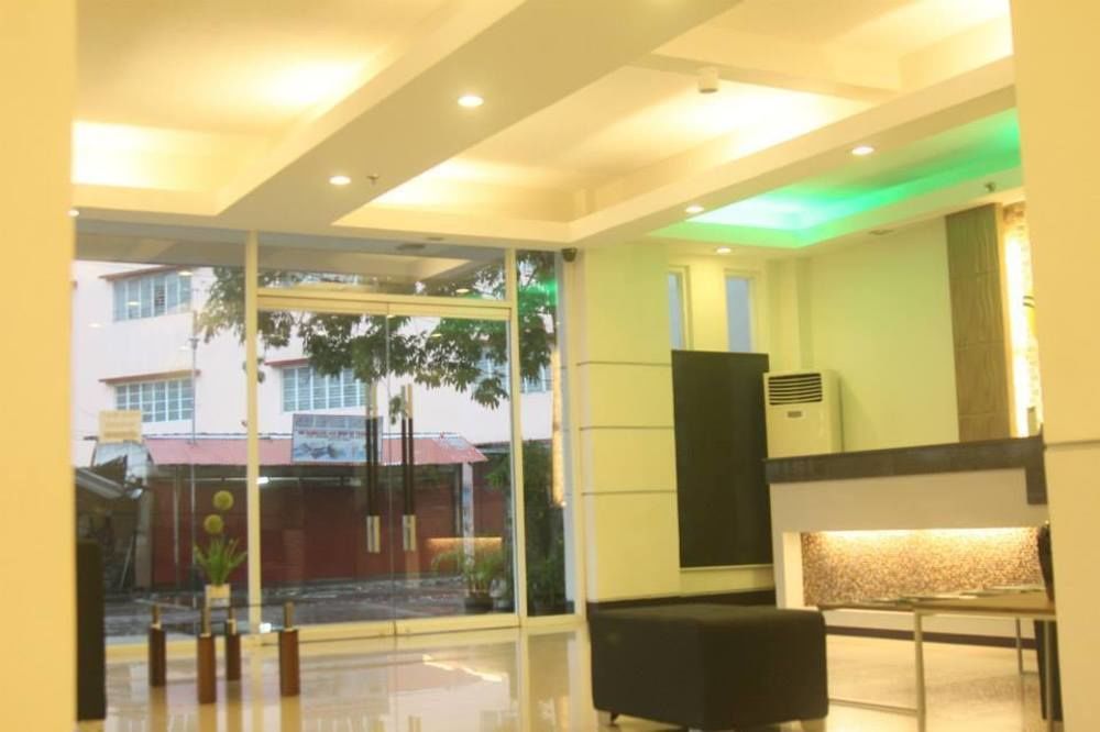 Negrense Suites Bacolod Exterior foto